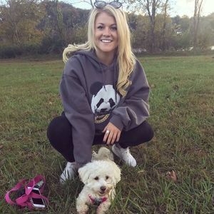 Meet your Posher, Olivia